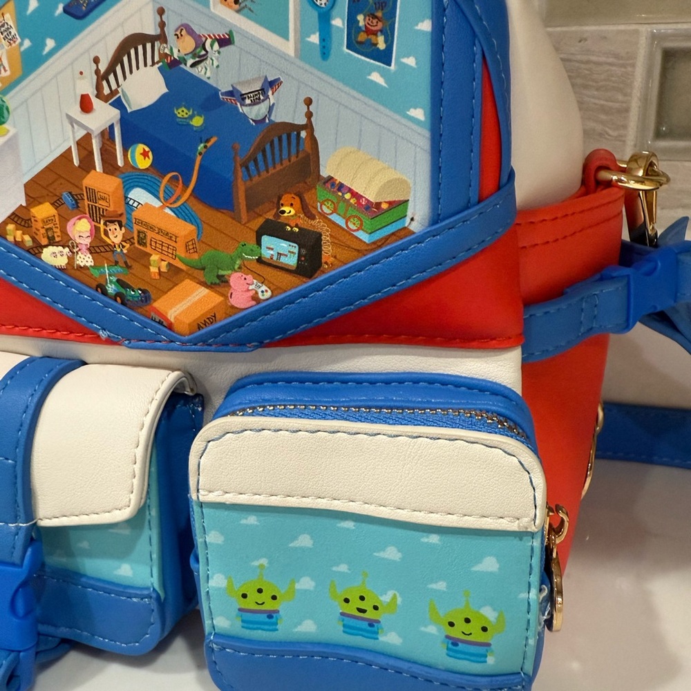 Disney Our Universe Pixar Toy Story Crossbody Bag - Picture 3 of 16